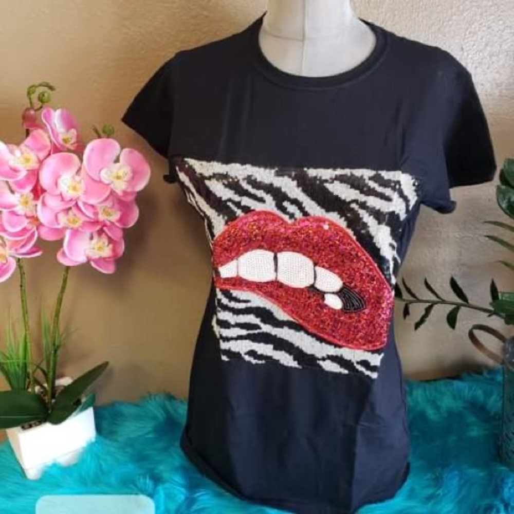 Tops - Picture 10 of 16